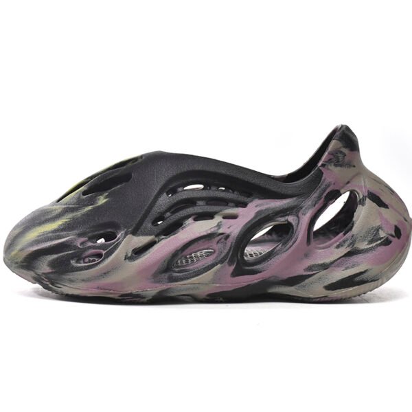 adidas Yeezy Foam Runner MX Carbon IG9562