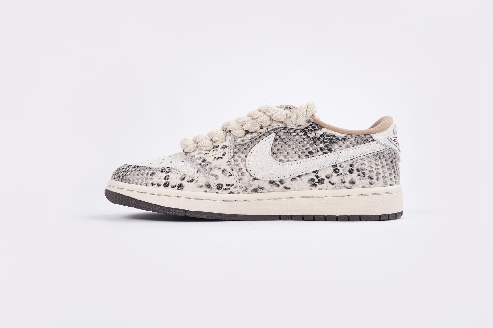 air_jordan_1_low_snake_pattern_1A85471432816 Air Jordan 1 Low snake pattern(Pre-sale) - Image 1