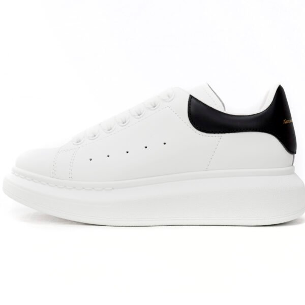 Alexander McQueen Sneaker Dlack Skin