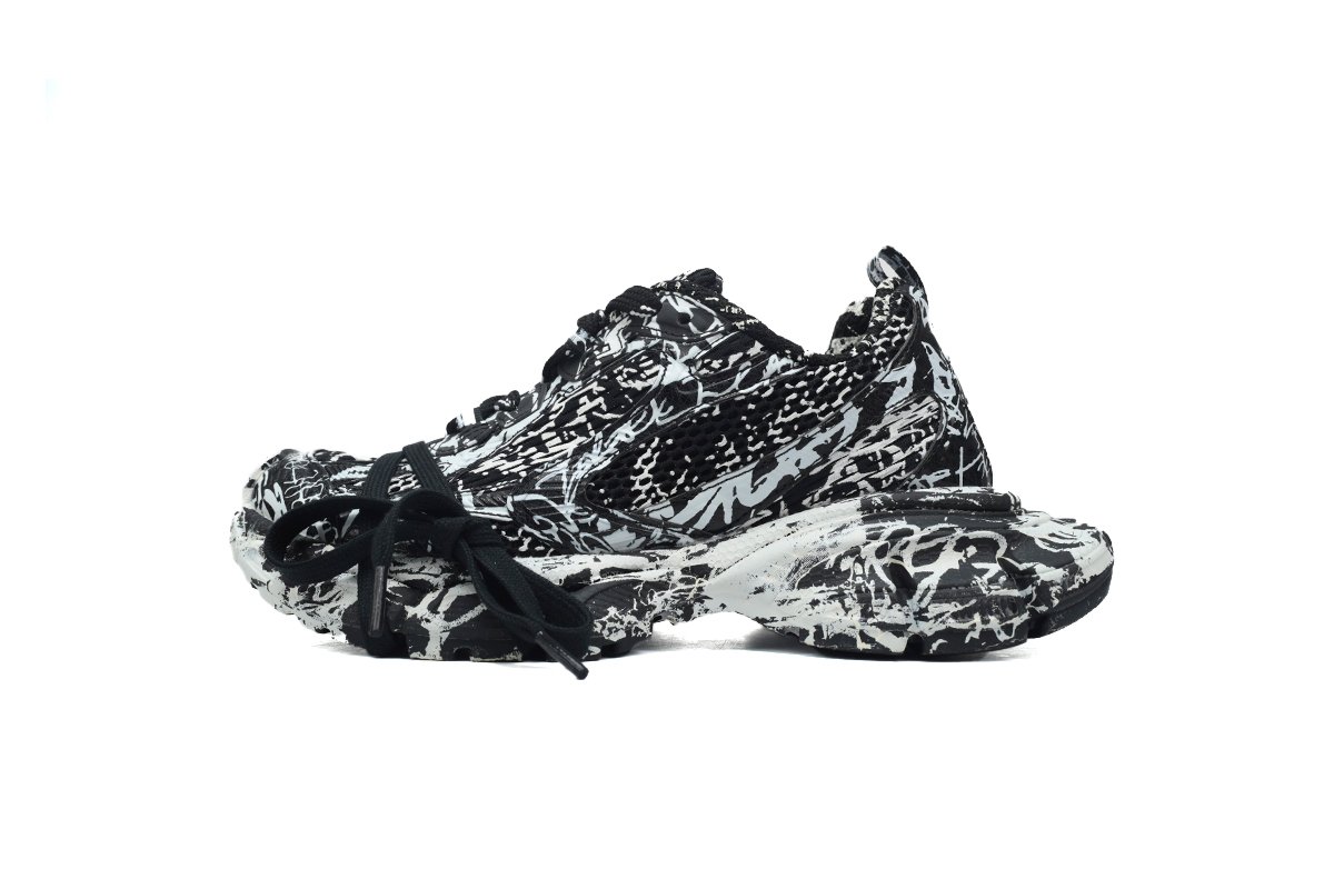 balenciaga_3xl_luminous_black_graffiti_734731_w3xdc_0236_1ABF2C8E0B016 Balenciaga 3XL Luminous Black Graffiti 734731 W3XDC 0236 - Image 1