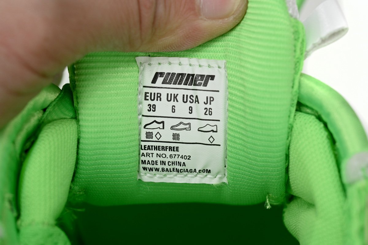 Balenciaga Runner White Green 677402 W3RBM 3590 - Image 5