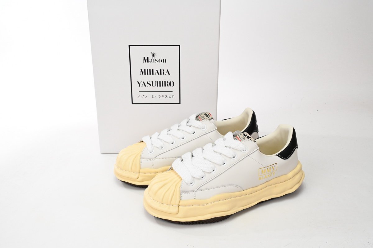 Mihara Yasuhiro White And White Yellow Black Tail NO.786 - Image 2