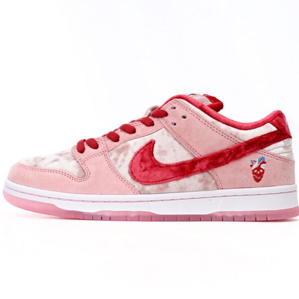 Dunk Low StrangeLove Skateboards (Special Box) CT2552-800